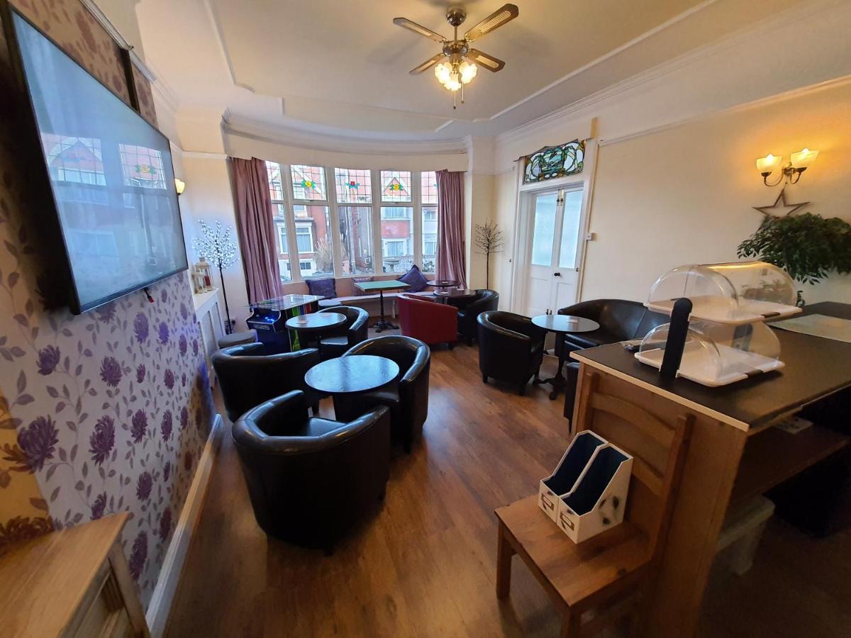 Caxton House Acomodação com café da manhã Skegness Exterior foto